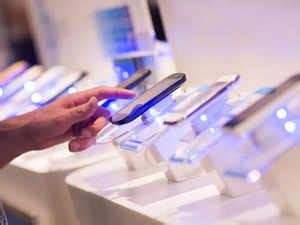 China’s top mobile phone manufacturer BBK Group continues to lead.